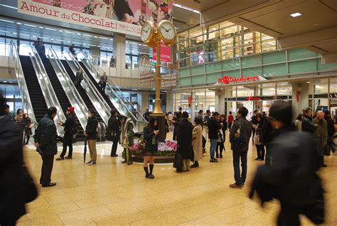 名古屋駅 遊ぶところ - 駅の中にも冒険が待っている